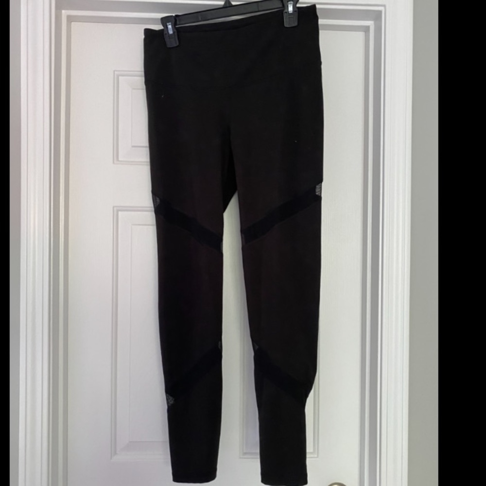 Old Navy Active Black Leggings - Large